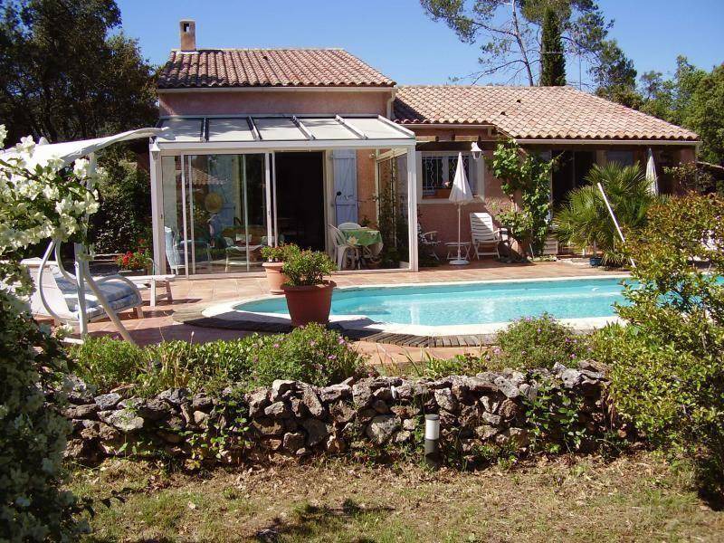 Gareoult House | 100 m² House ∙ 3 bedrooms ∙ 4 guests