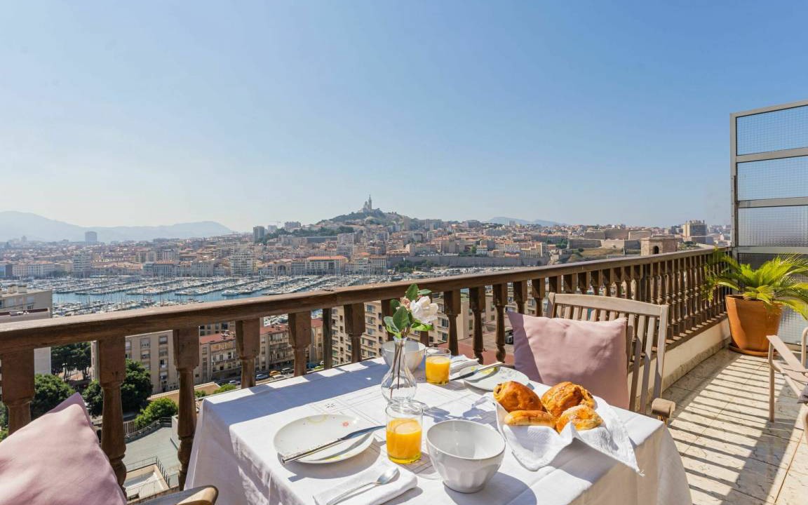 Hotel-de-Ville Apartment | 107 m² Apartment ∙ 2 bedrooms ∙ 4 guests
