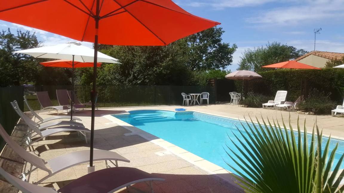 Chef-Boutonne House | 142 m² House ∙ 3 bedrooms ∙ 6 guests