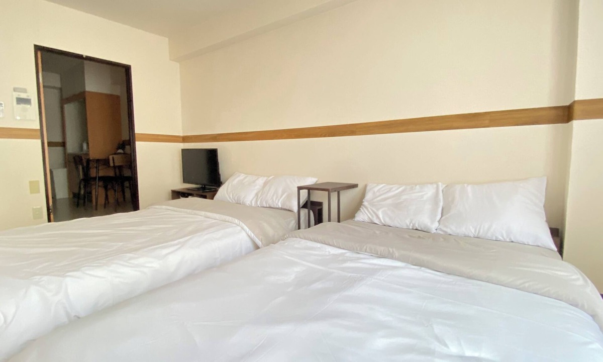 Naniwa Apartment | 2 Units Same Floor/30sec Tsutenkaku/1 stop Namba 4