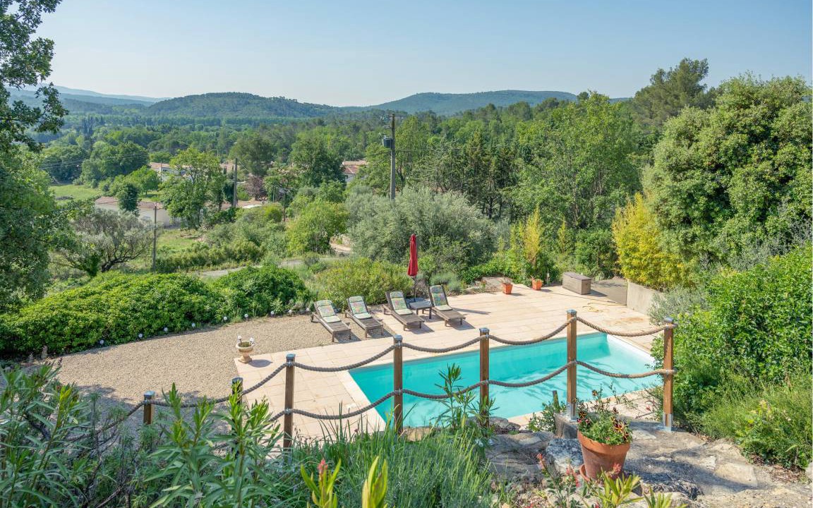 Besse-sur-Issole House | 218 m² House ∙ 4 bedrooms ∙ 8 guests