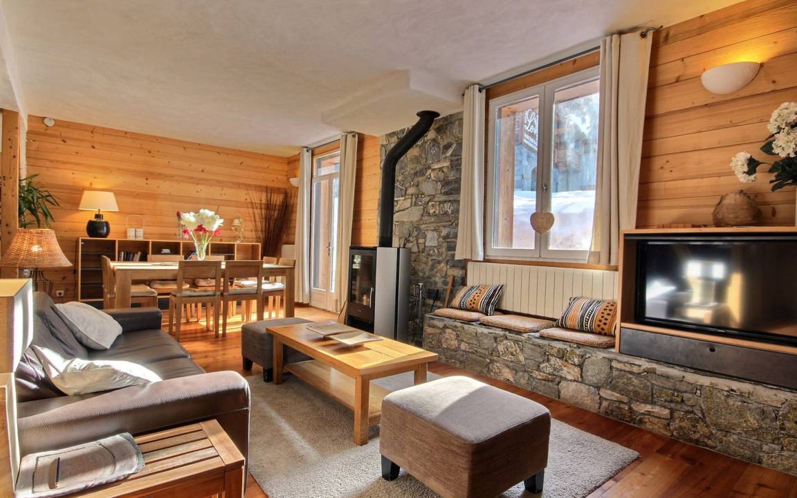 La Roche Ski Chalet | 225 m² Chalet ∙ 5 bedrooms ∙ 12 guests