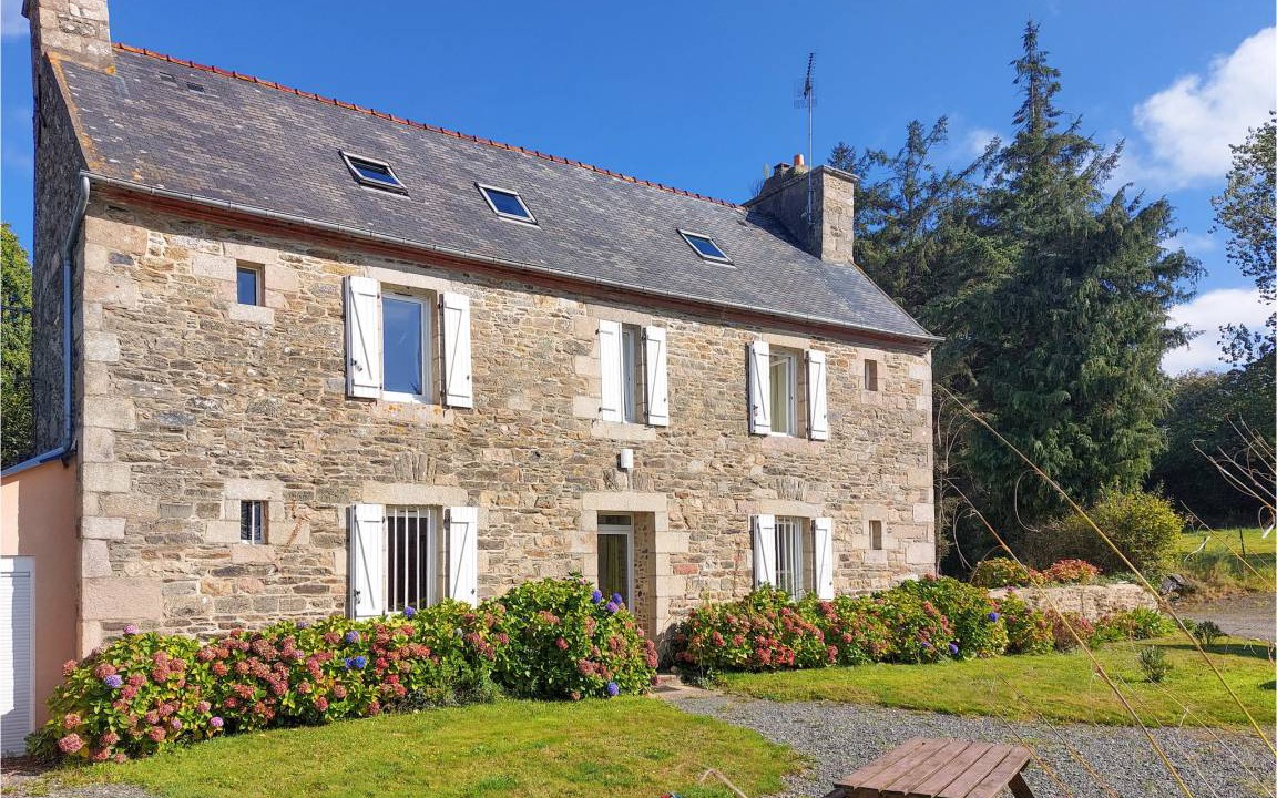 Minihy-Treguier House | 228 m² House ∙ 6 bedrooms ∙ 10 guests
