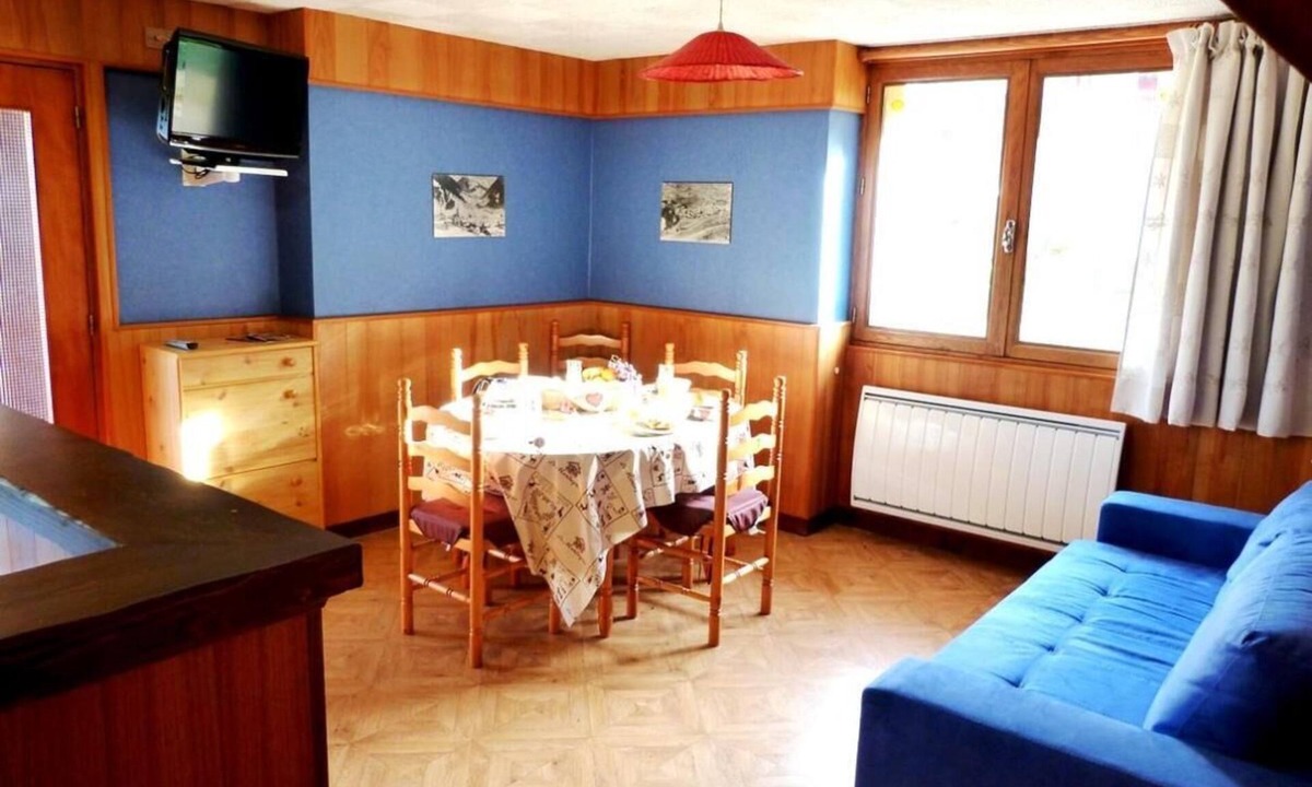 Areches Apartment | 250m from ski lifts, Ground floor, terrace, parking, tv, ski locker, 40m², Arêches-Beaufort