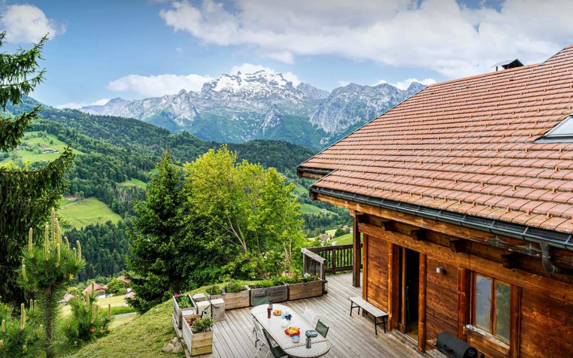 Manigod Ski Chalet | 260 m² Chalet ∙ 8 bedrooms ∙ 15 guests
