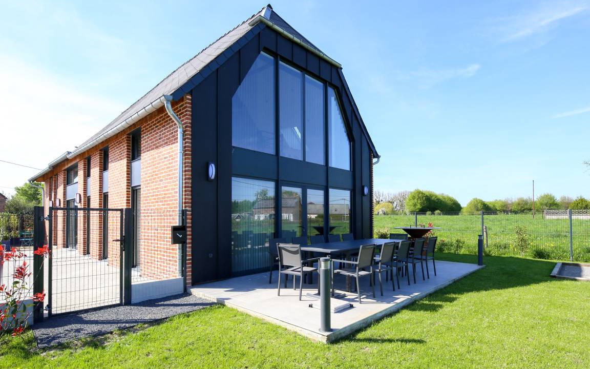 Boue House | 322 m² House ∙ 6 bedrooms ∙ 12 guests