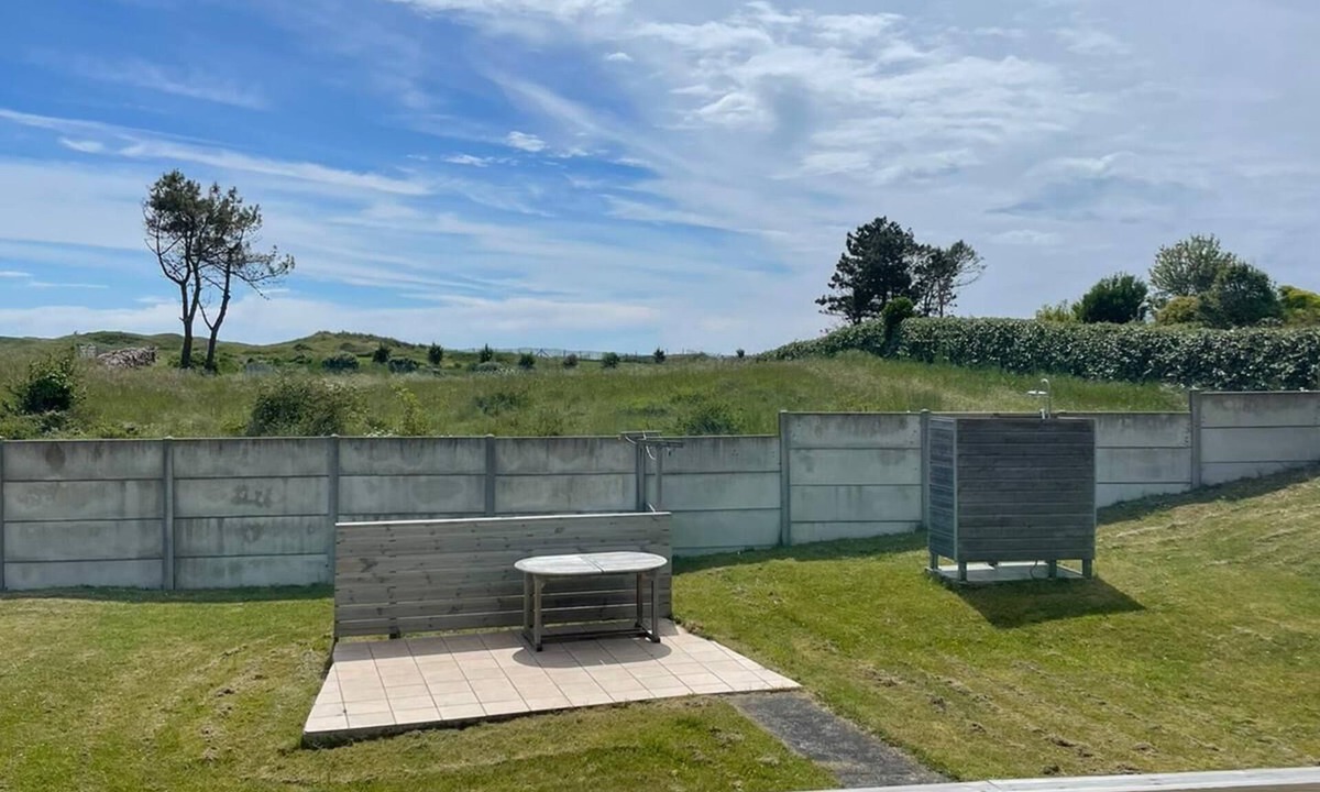 Saint-Germain-sur-Ay House | 4 bedroom house for 9 people 200 m from the beach. saint germain sur ay.