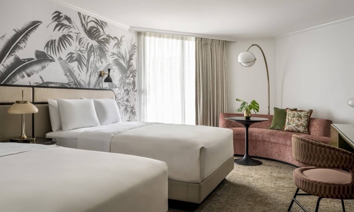 Hunt Club Hotel | 4 Chic Rooms Near Championship Golf Courses - Relaxing Escape
