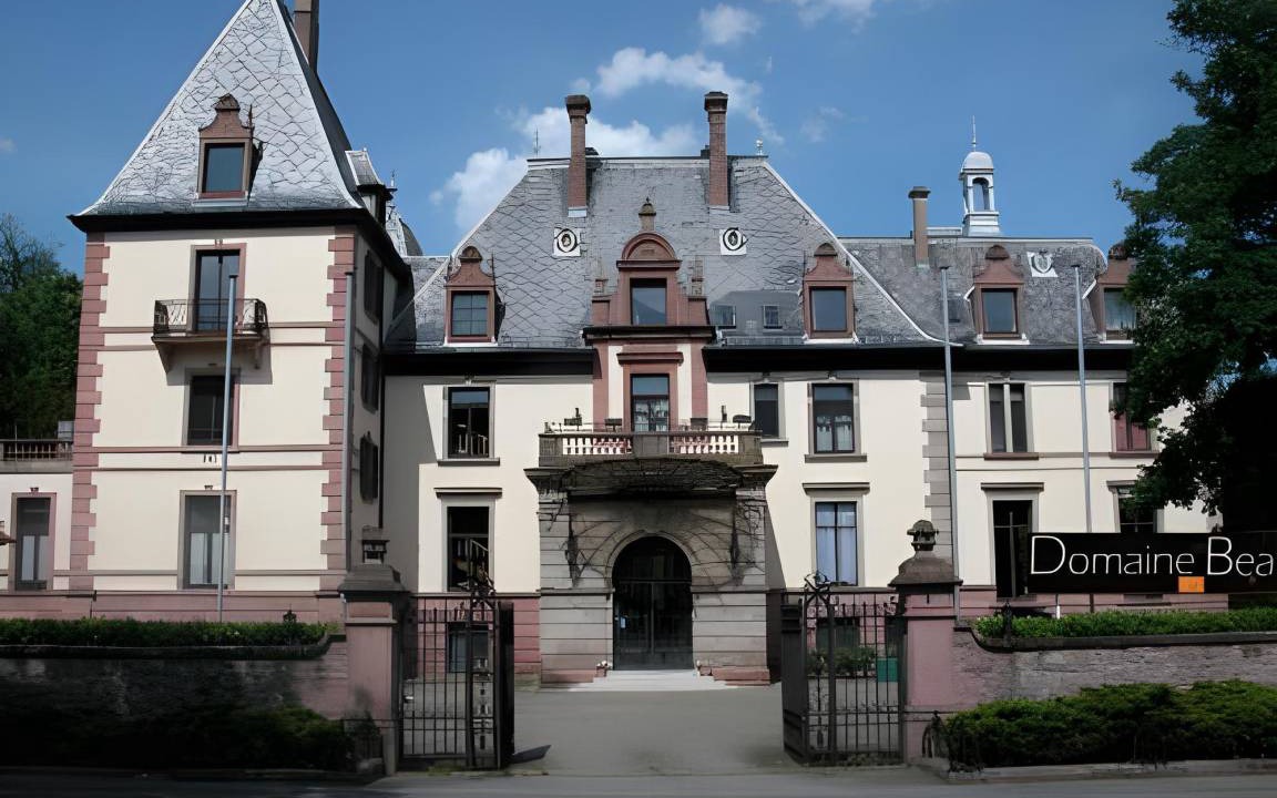 Guebwiller Hotel | 83 m² Hotel ∙ 2 bedrooms ∙ 127 guests