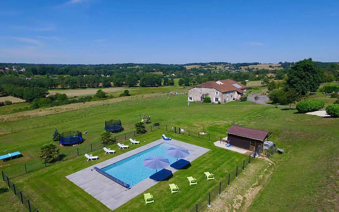 Availles-Limouzine House | 850 m² House ∙ 17 bedrooms ∙ 40 guests