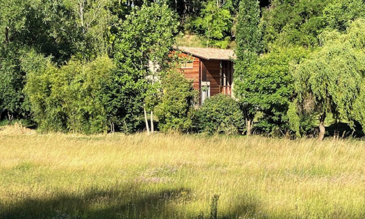 Les Echets Bed & Breakfast | A bed and breakfast in the woods