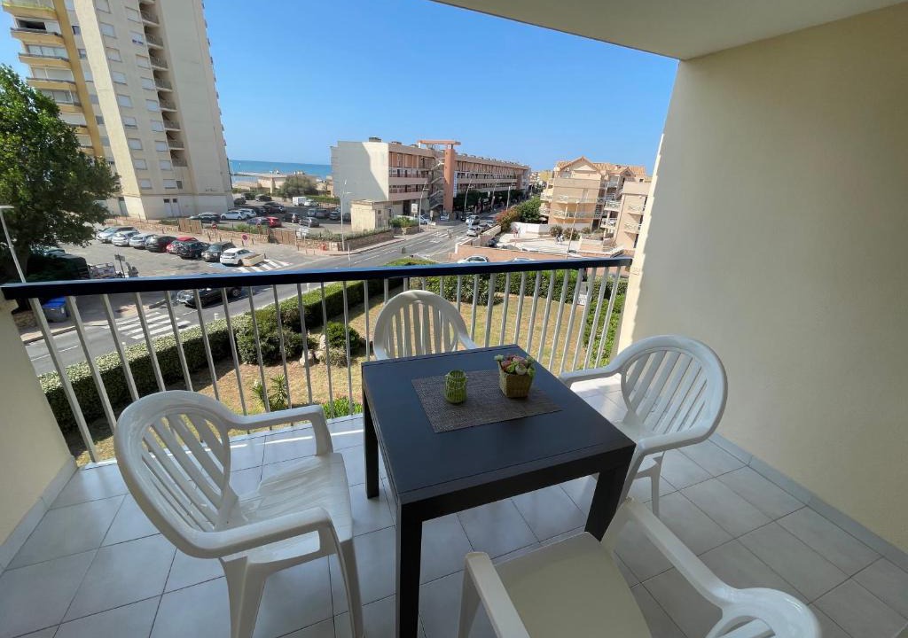 Valras-Plage Apartment | Agence Calvet Acapulco 3 pièces vue mer