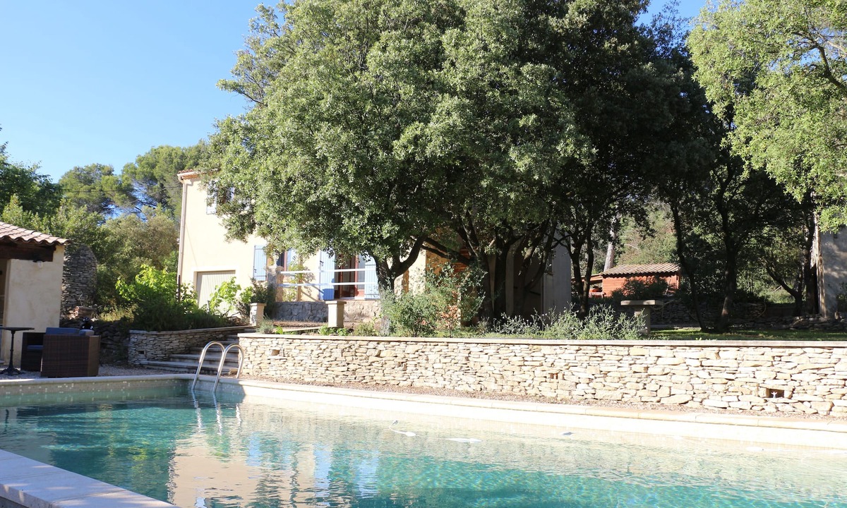 L'Isle-sur-la-Sorgue Villa | Air-conditioned, 110 m2, very quiet and wooded, swimming pool and large garden
