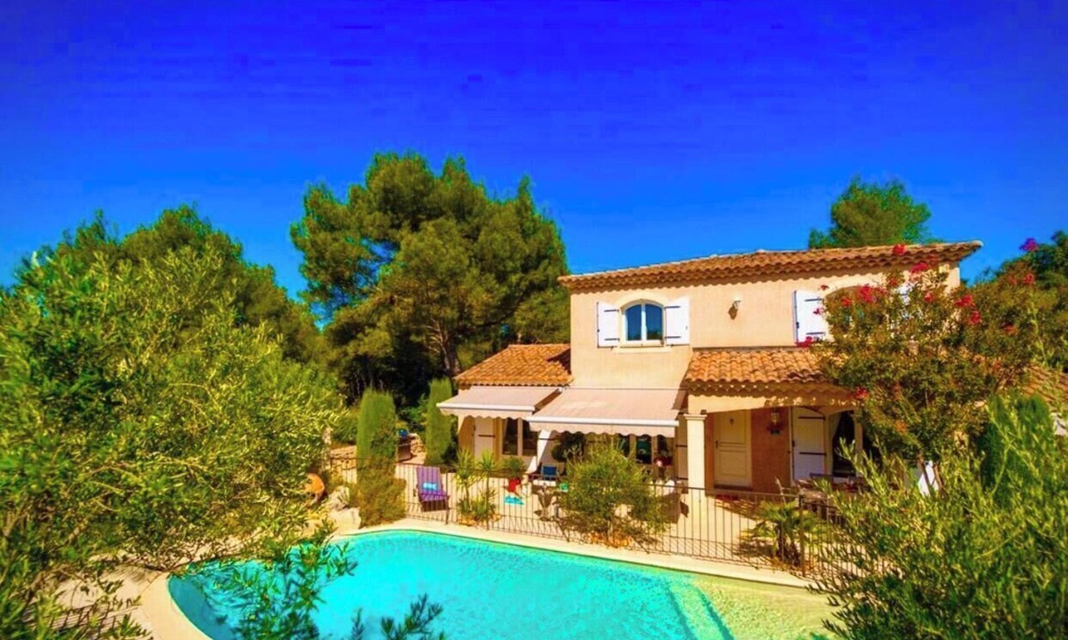 Les Angles Villa | Air-conditioned villa with private pool 5km from Avignon center