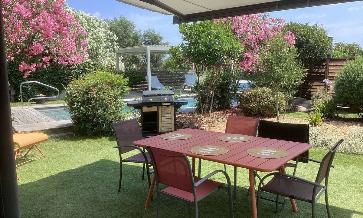 Cirendinu Apartment | Appartement Totalement Indépendant Dans Maison Plage à 15 mn à Pieds Piscine