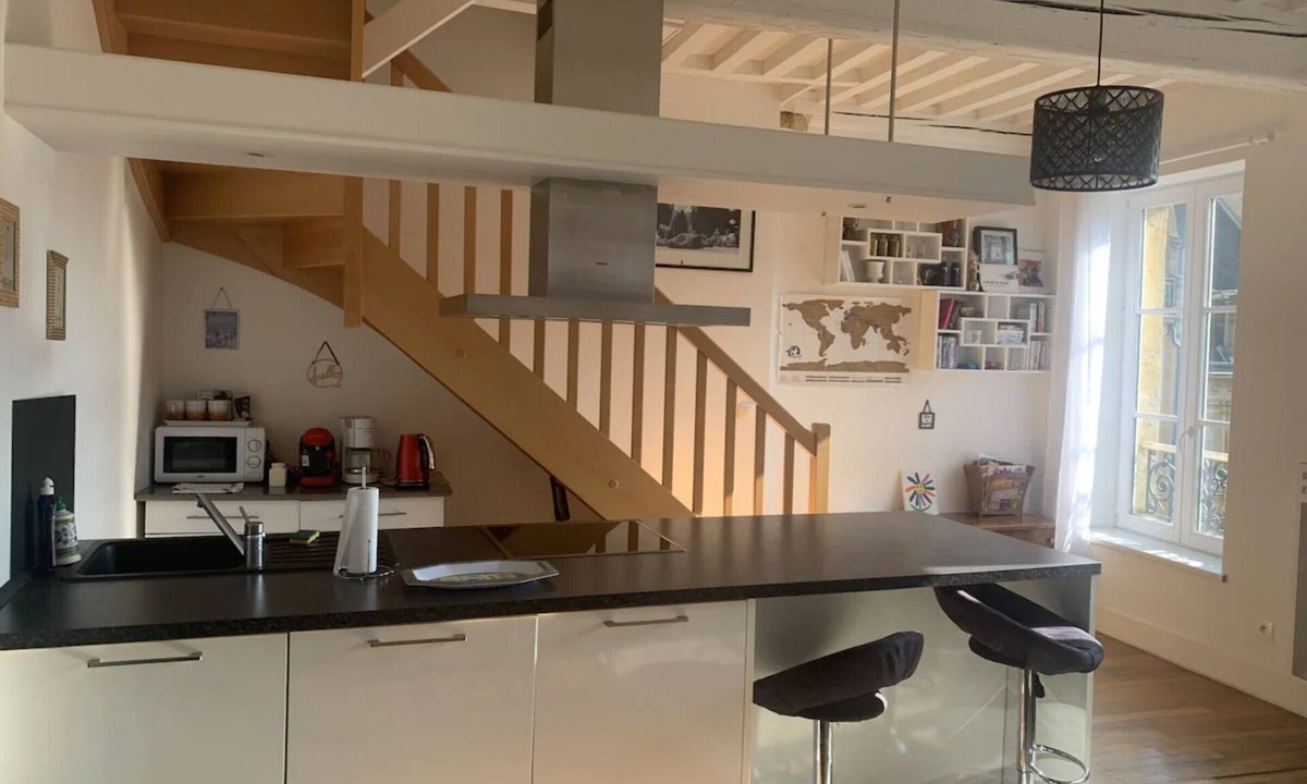 Metz-Centre – Ancienne Ville Apartment | Apartment 'Appartement Duplex Coeur De Ville' with Wi-Fi and Air Conditioning
