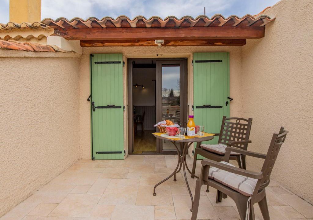 Avignon Apartment | Apartment L'Aquillon by Interhome