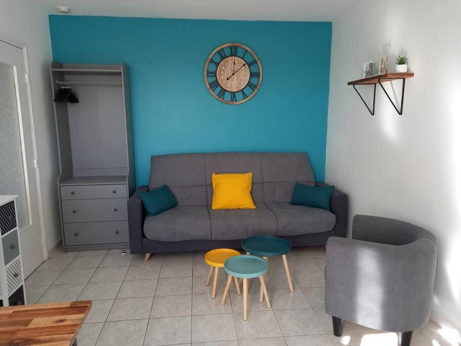 Anatole France Apartment | Appart 2/4 pers proche centre avec Balcon, Parking