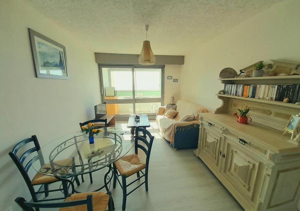 Saint-Hilaire-de-Riez Apartment | Appartement Saint-Hilaire-de-Riez, 2 pièces, 4 personnes - FR-1-324A-41