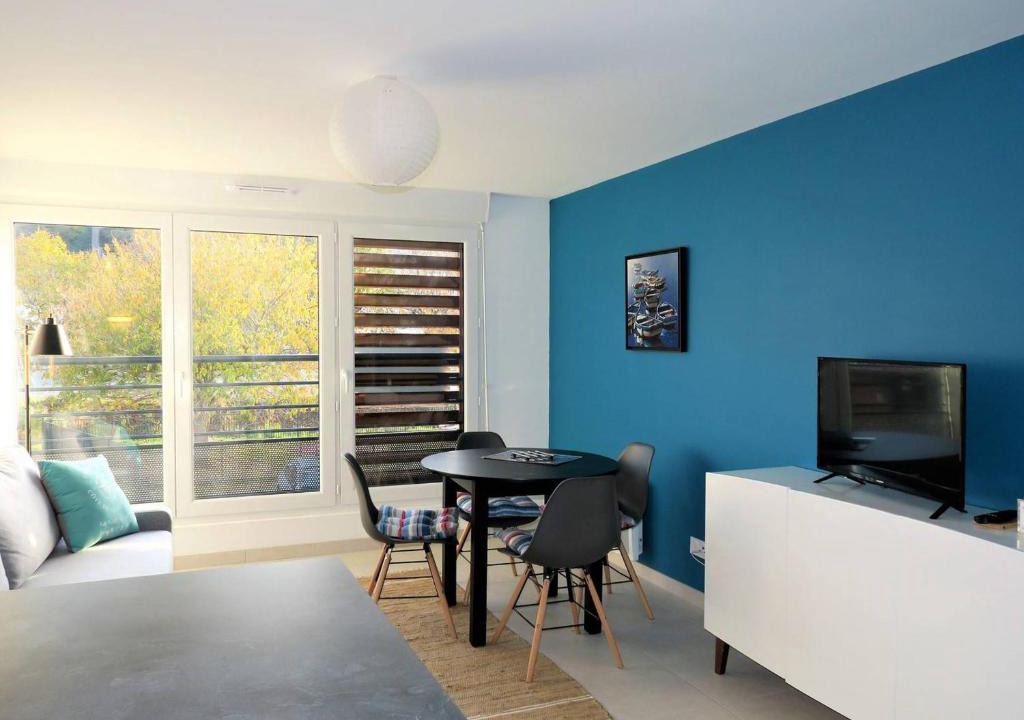 Perros-Guirec Apartment | Appartement Perros-Guirec, 2 pièces, 4 personnes - FR-1-368-206