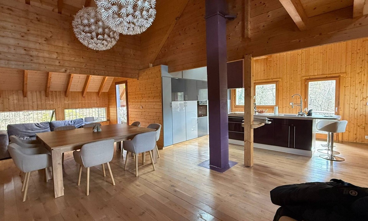 Kruth Ski Chalet | Architect-designed chalet with spa and panoramic views 3 bedrooms, children's area