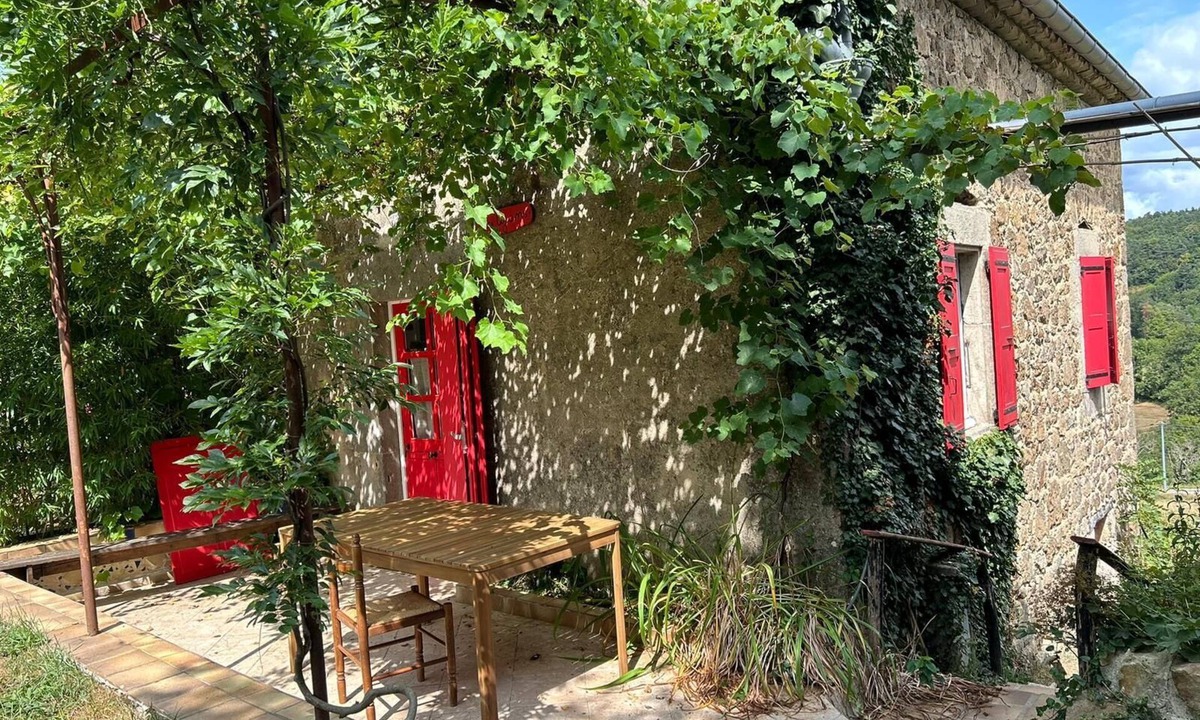 Saint-Apollinaire-de-Rias House | ARDECHE COUNTRY GITE OPEN ALL YEAR ROUND