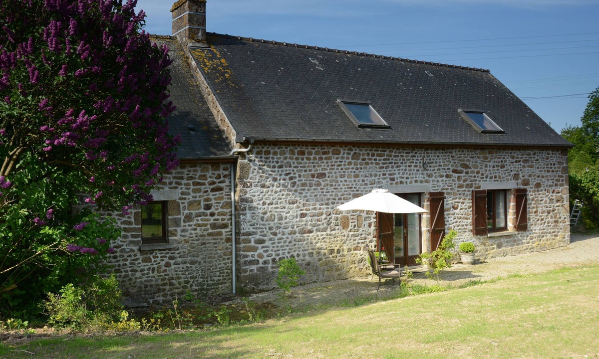 Larchamp House | Beautiful Renovated Gite in the Countryside
