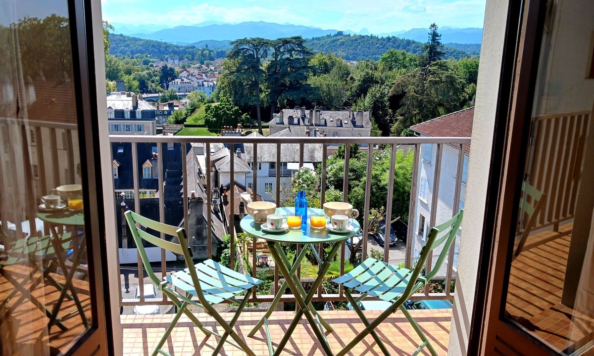 Centre Ville Apartment | Bel Appartement Pau Centre Avec vue sur les Pyrénées