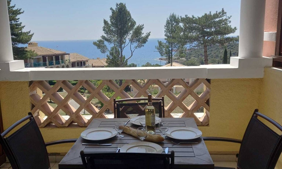 Cap Esterel Apartment | Cap Esterel, T2 Confortable 4/5 Personnes, Climatisé Avec Très Belle vue sur mer