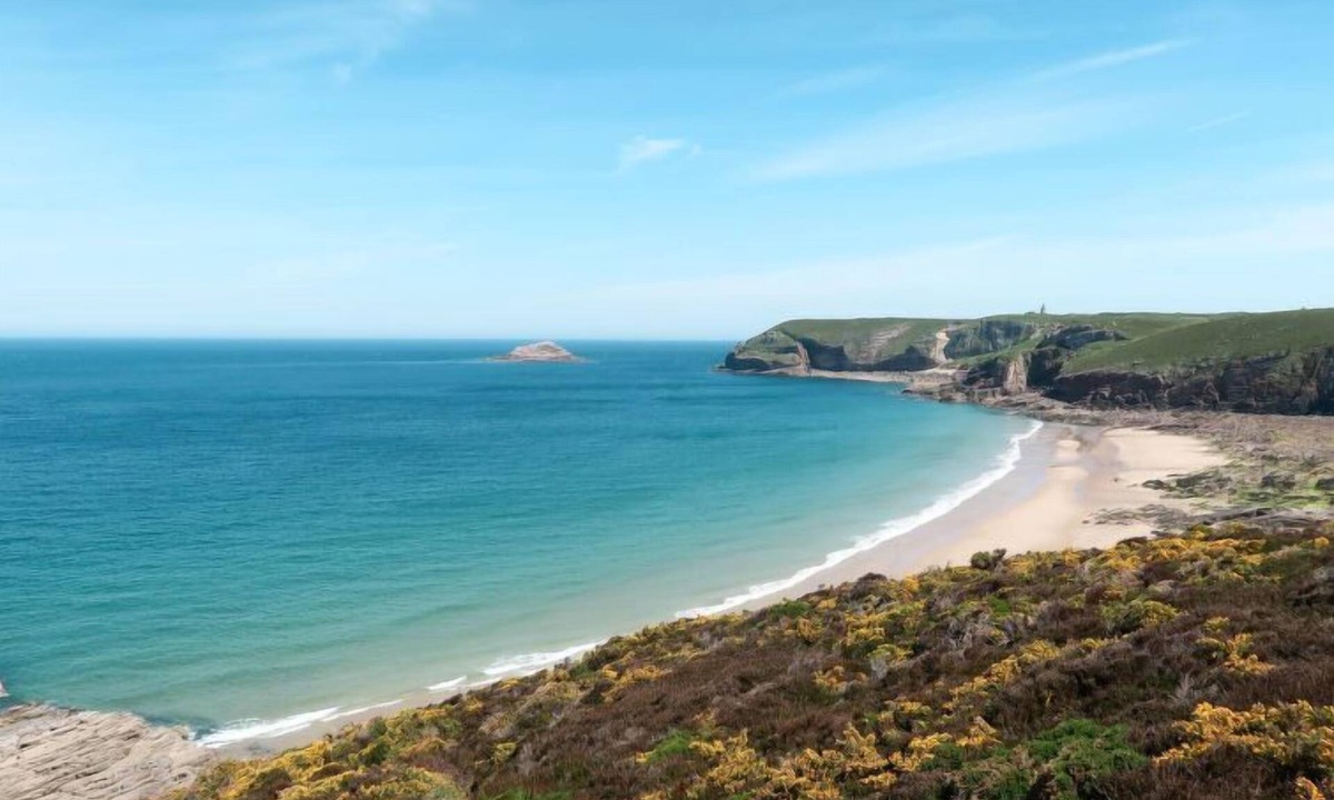Cap Frehel Persons | Sables-d'Or-les-Pins