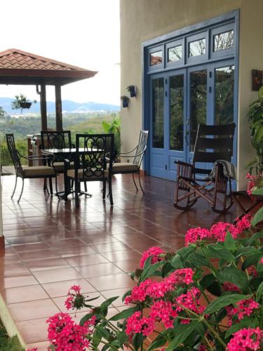 Orosi House | Casa Bartzis, Close to Orosi and Tapanti National Park