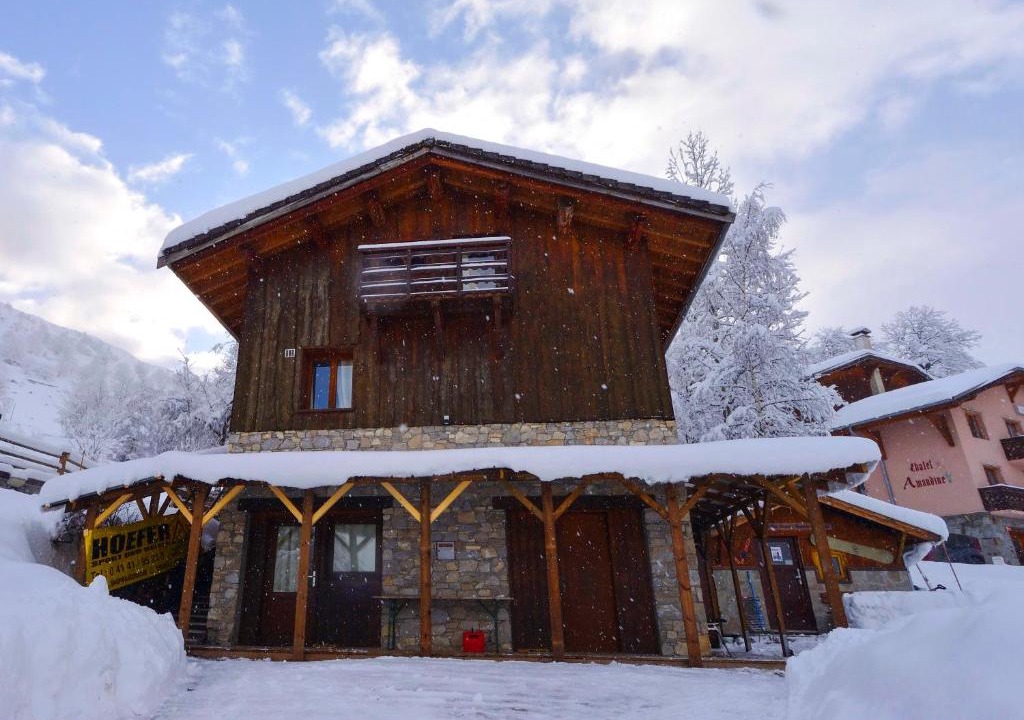 Le Bettaix Bed & Breakfast | Chalet Orchis -Wohnen am Skilift in Le Bettaix