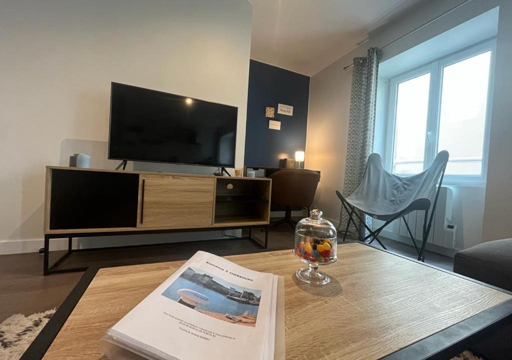 Cherbourg-en-Cotentin Apartment | Charmant Souplex Centre Ville