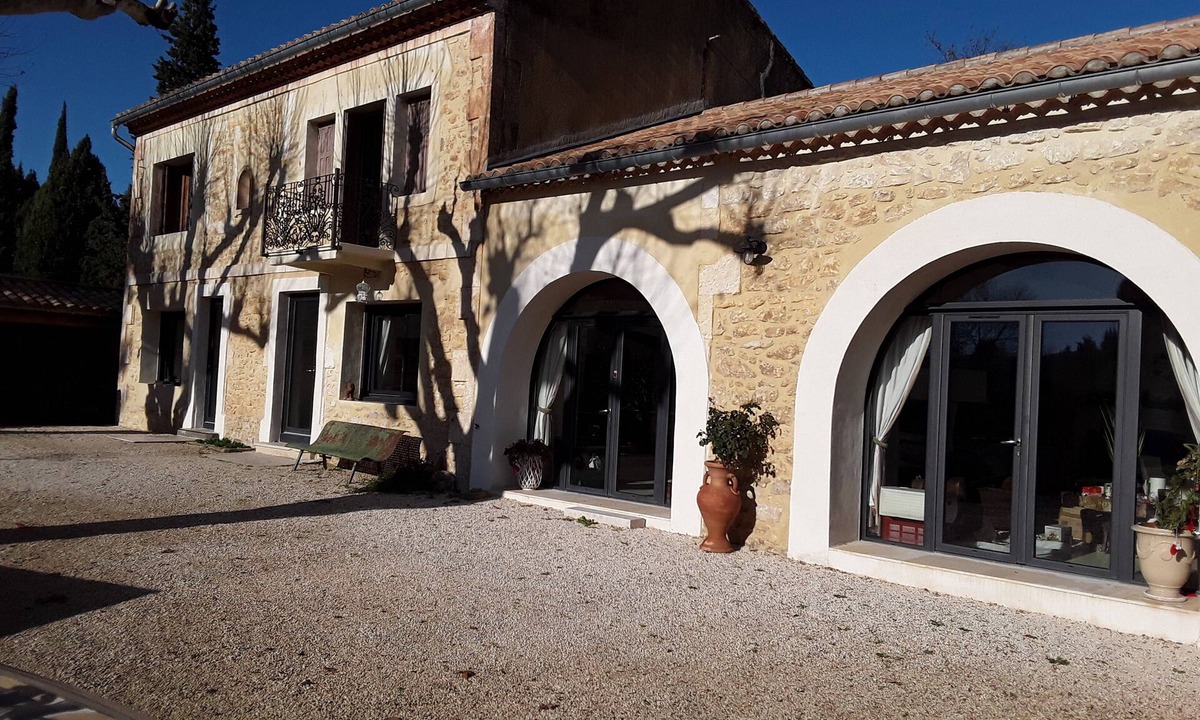 Saint-Etienne-du-Gres House | Charming 19th century mas in Provence