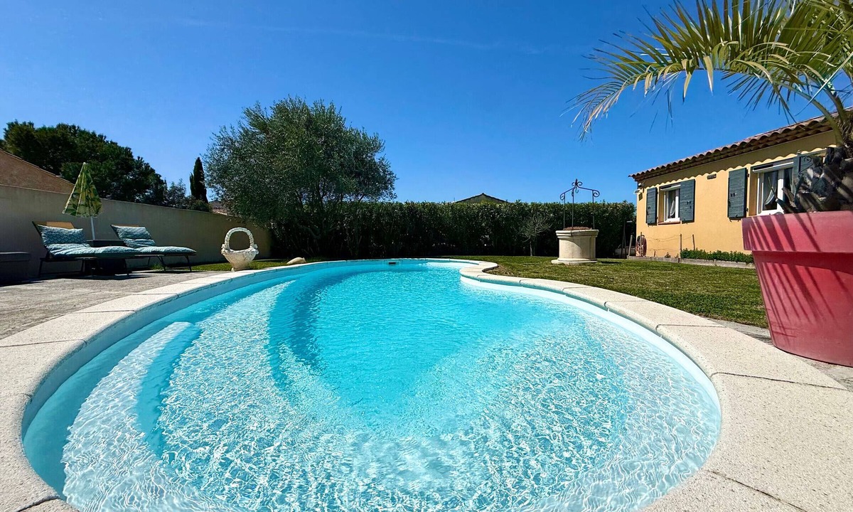 Mallemort House | Charming house, pool and AC - 8 guests