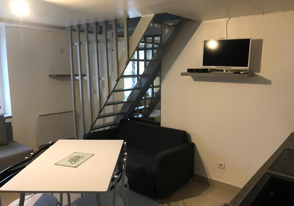 Villiers-Saint-Frederic Apartment | Clos de la fontaine C