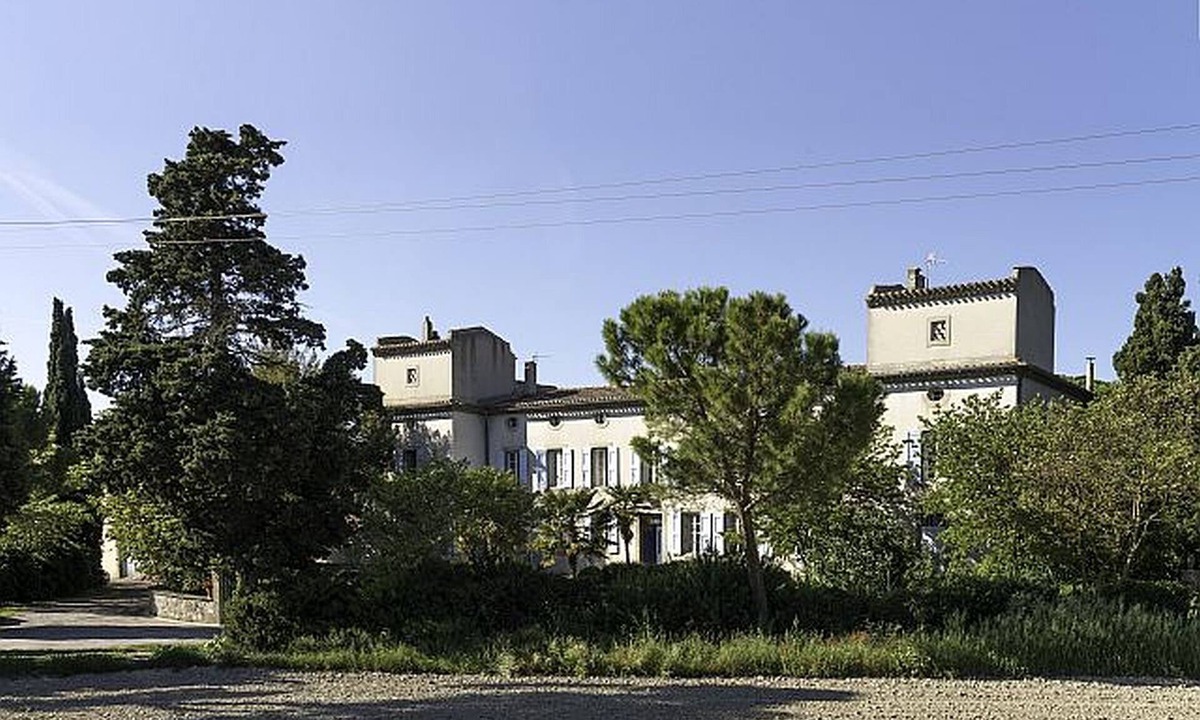 Cottage People At Domaine La Forçate Swimming The Park | Villesiscle