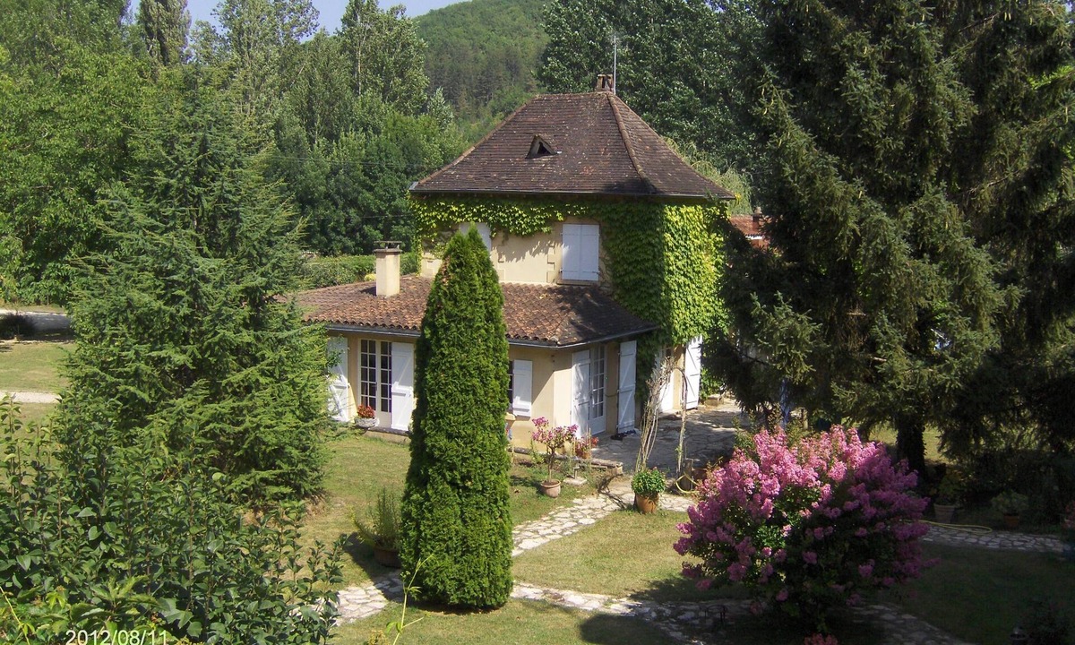 Daglan Cottage | Cottage near Sarlat - swimming pool 14 /7m and its jacuzzi shaded park of 5000m