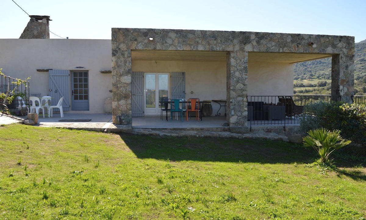 Palasca House | country house in the Corsican maquis 2. 3km from the beach lozari