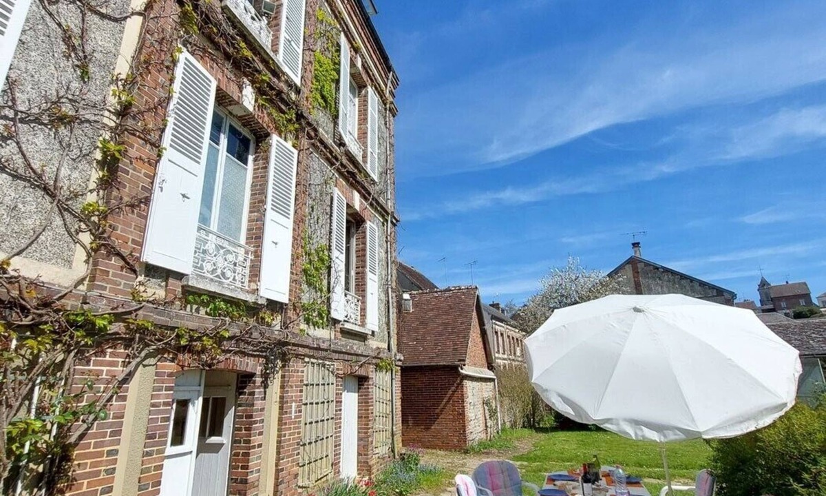 La Neuve-Lyre House | COUNTRY HOUSE ON THE EDGE OF THE RISLE