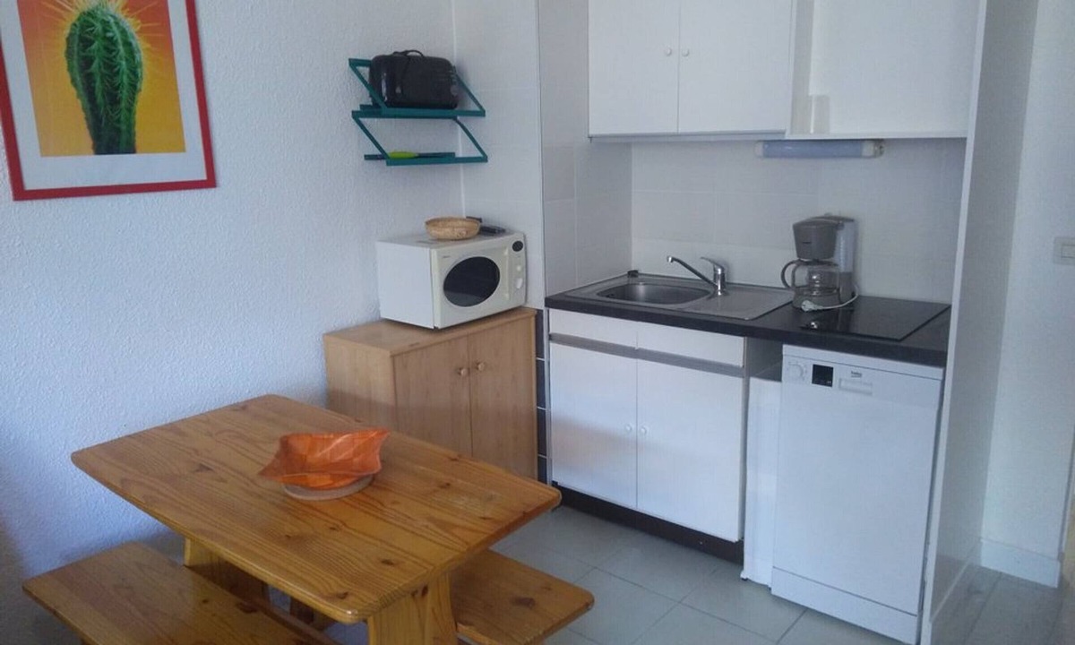 Orcieres-Merlette Apartment | Cozy Studio for 4, Ski-In/Ski-Out, Renovated, West-Facing Balcony, Ski Locker, Heart of Orcières