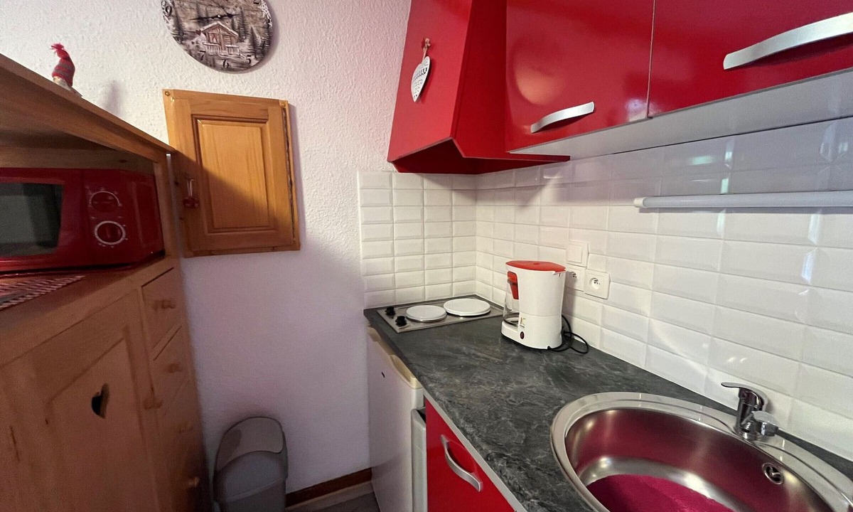 Chatel Apartment | Cozy studio in Châtel for 4 people, south-west facing balcony