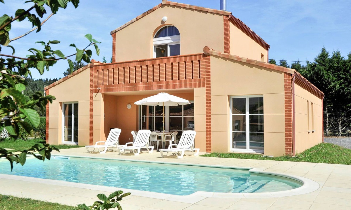 Pont-de-Larn House | Domaine Royal Green V68I by Interhome