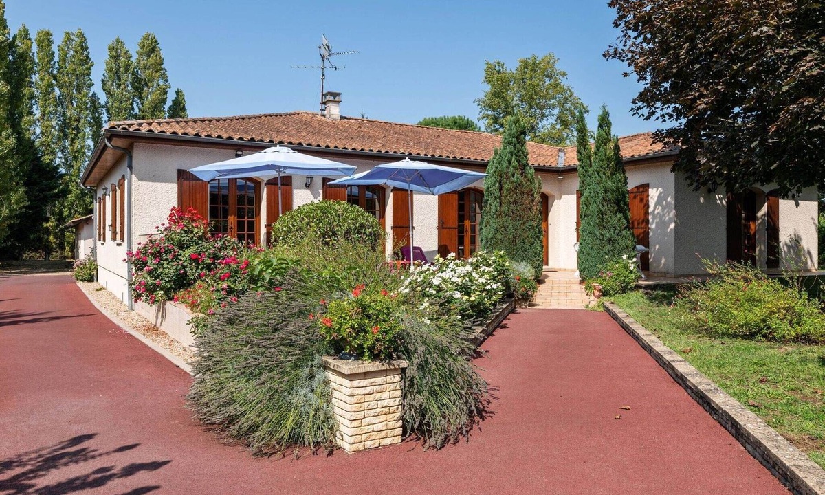 Garden Pineuilh Aquitaine | Pineuilh