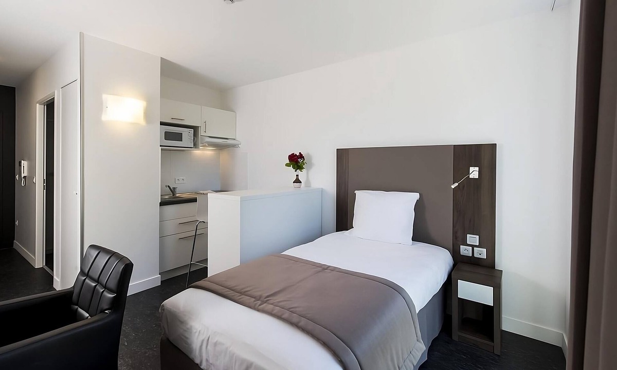 Dijon Hotel | Elegant French | Escape 2.1 Miles to Gastronomy District & Wine Trails