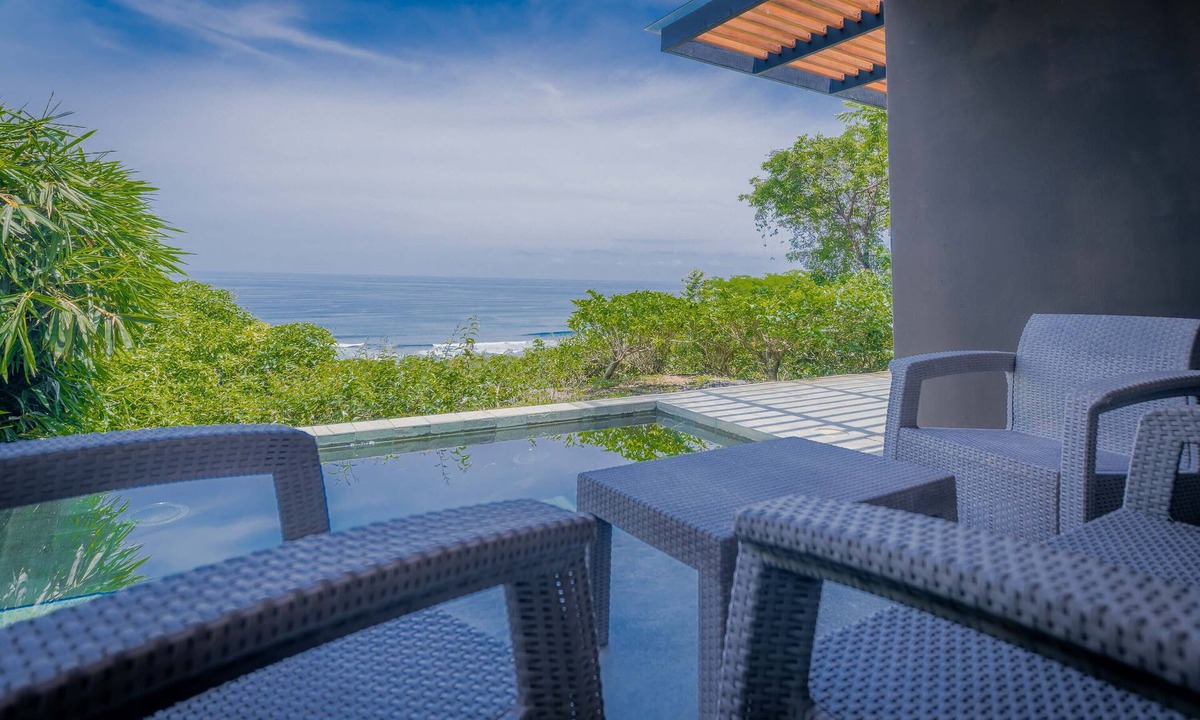 Baru House | Esquinitas 2 Listen to the waves - watch the sunsets