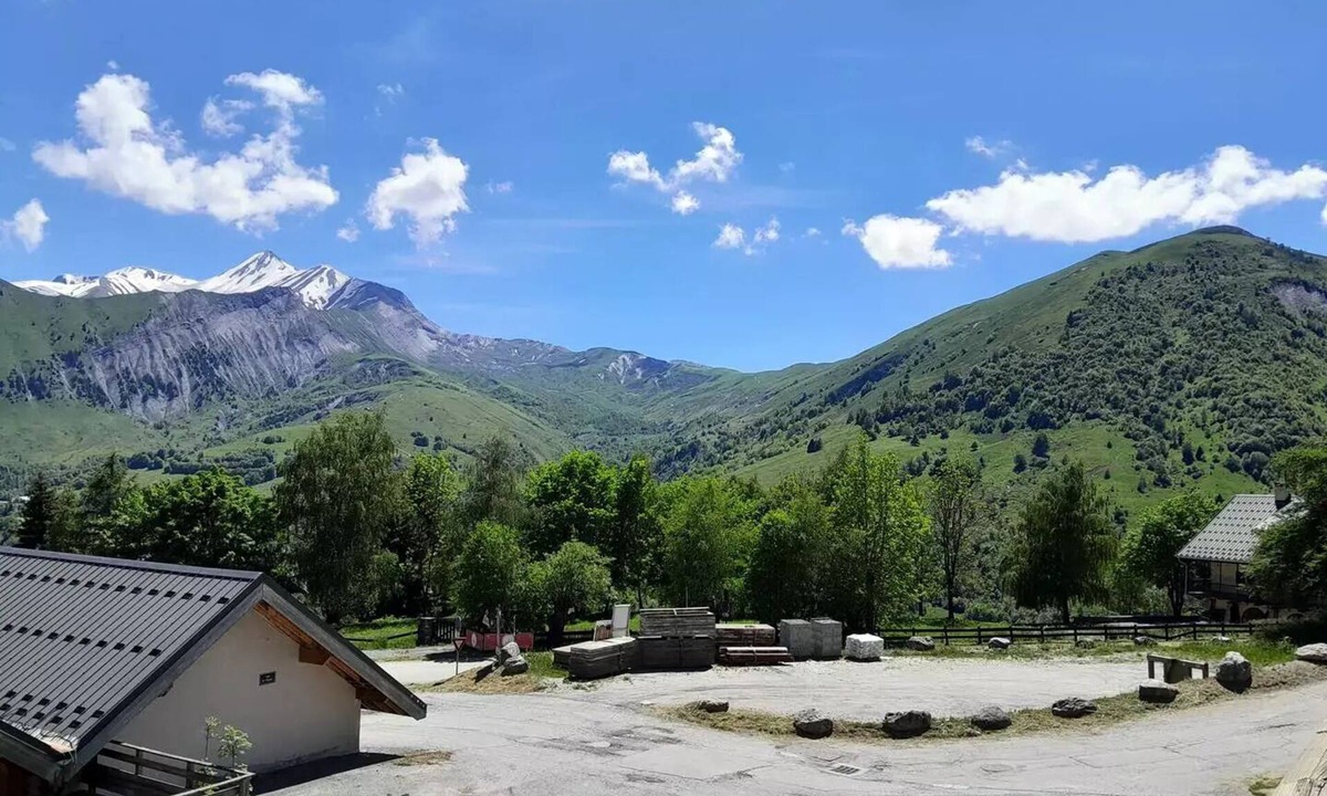 Saint-Jean-d'Arves Apartment | Ferienwohnung 9 Personen, Aussicht Aiguille d'Arves
