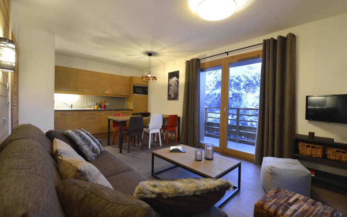 Ski Slopes Swimming Locker | Les Menuires