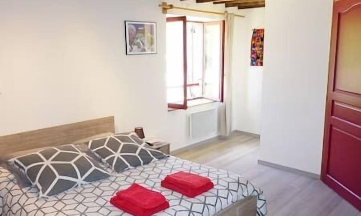 Cazals-des-Bayles House | Guest room, La Nougatine, near Mirepoix, Swimming pool, Nature, agrotourism farm