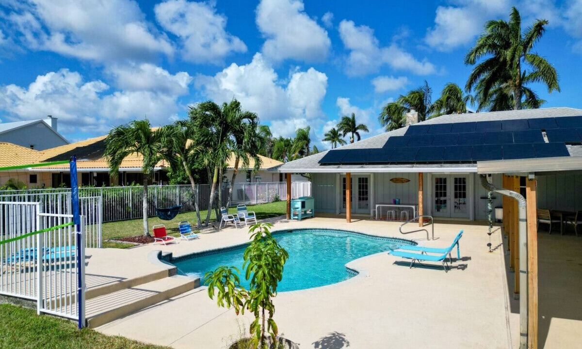 Boynton Beach House | Heated Pool, Game Room & Inlet Views